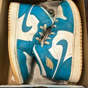 Air Jordan’s Kids size 4